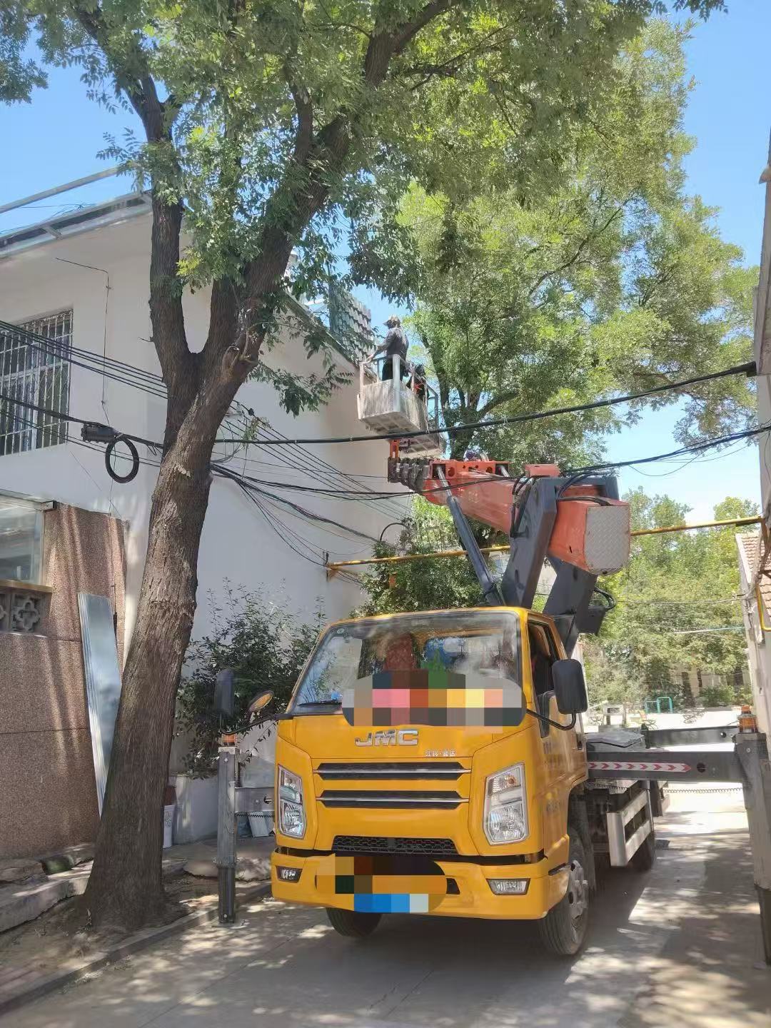 博尔塔拉高空作业车能吊装重物吗？最大承载多少公斤？