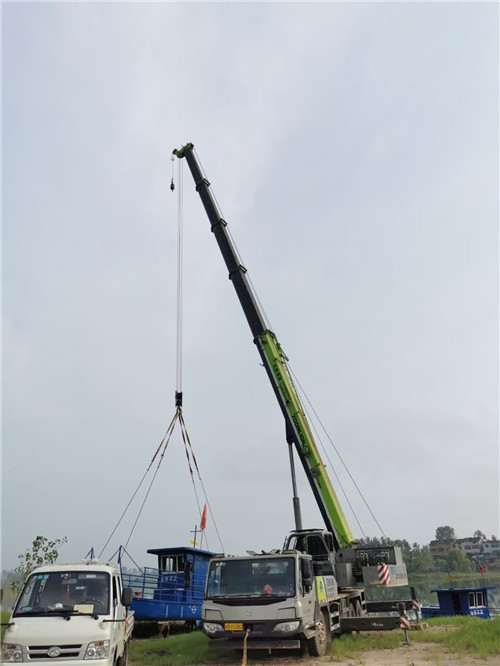 博尔塔拉桥梁建设吊装案例